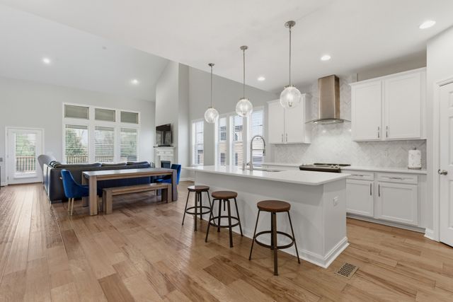 600 Cherry Grove Pt, Whites Creek, TN 37189