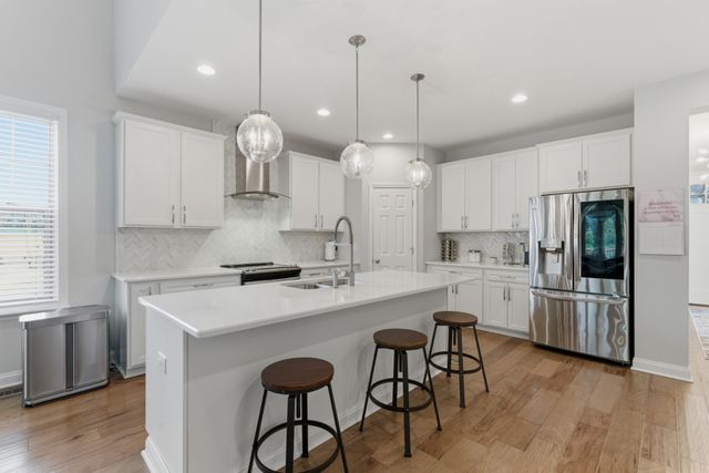 600 Cherry Grove Pt, Whites Creek, TN 37189