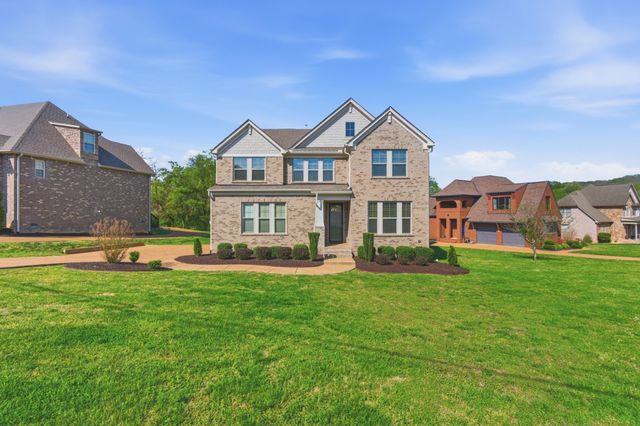 600 Cherry Grove Pt, Whites Creek, TN 37189
