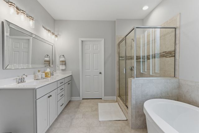 600 Cherry Grove Pt, Whites Creek, TN 37189