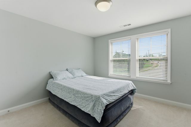 600 Cherry Grove Pt, Whites Creek, TN 37189