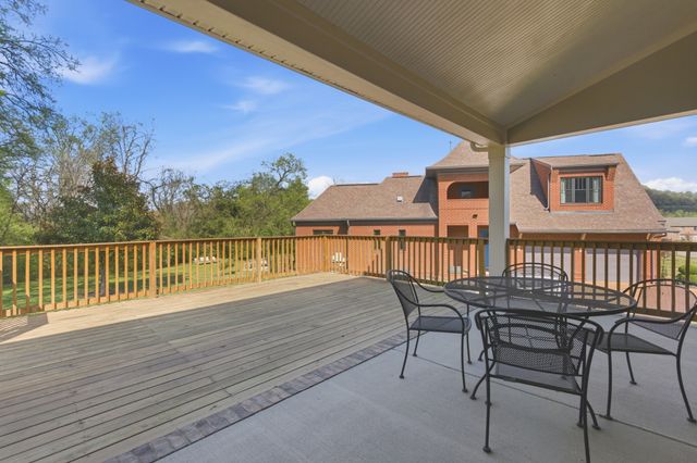 600 Cherry Grove Pt, Whites Creek, TN 37189