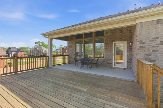 600 Cherry Grove Pt, Whites Creek, TN 37189