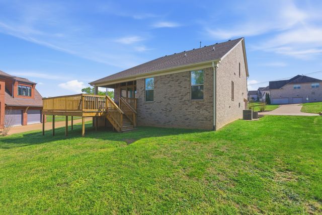 600 Cherry Grove Pt, Whites Creek, TN 37189