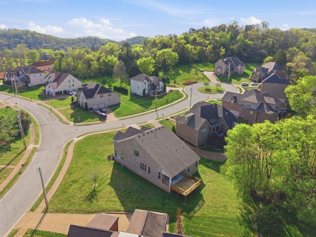 600 Cherry Grove Pt, Whites Creek, TN 37189