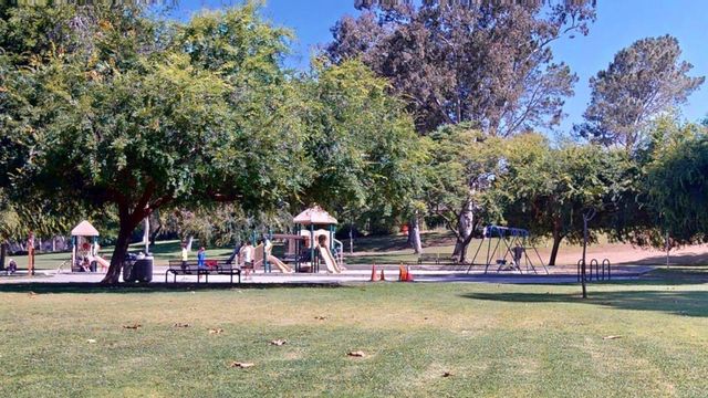 8340 Via Sonoma F, La Jolla, CA 92037