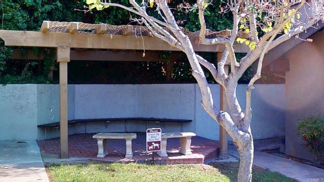 8340 Via Sonoma F, La Jolla, CA 92037