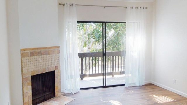 8340 Via Sonoma F, La Jolla, CA 92037