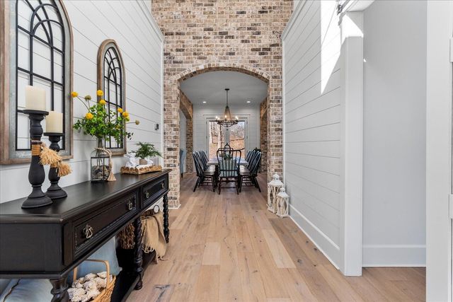 835 Edgewater Way, Jasper, TN 37347