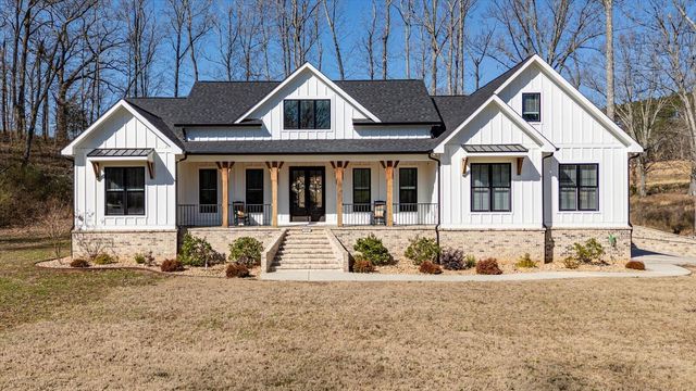 835 Edgewater Way, Jasper, TN 37347