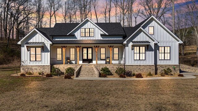 835 Edgewater Way, Jasper, TN 37347