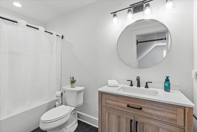 835 Edgewater Way, Jasper, TN 37347