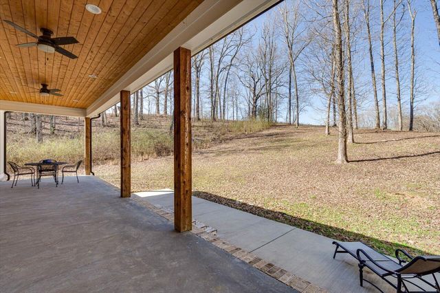 835 Edgewater Way, Jasper, TN 37347