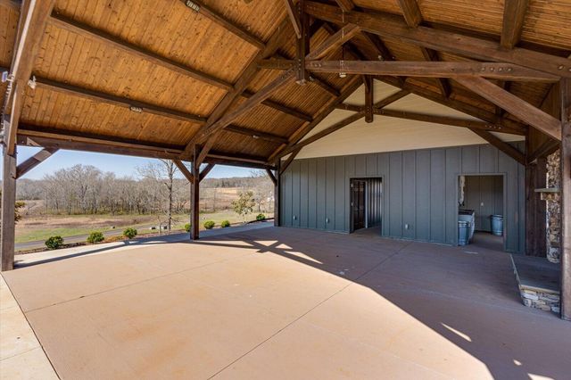 835 Edgewater Way, Jasper, TN 37347