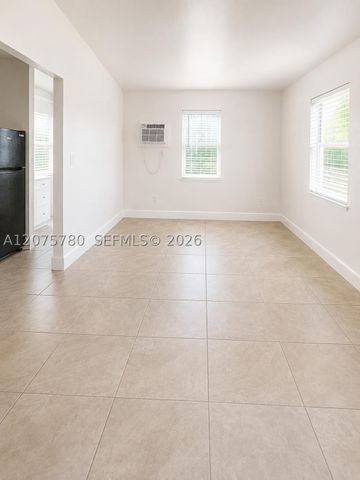 633 Mokena Dr 1, Miami Springs, FL 33166