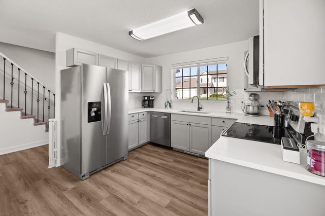 475 Fawn Circle, Pleasant Hill, IA 50327