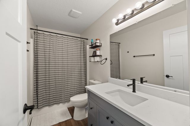 475 Fawn Circle, Pleasant Hill, IA 50327