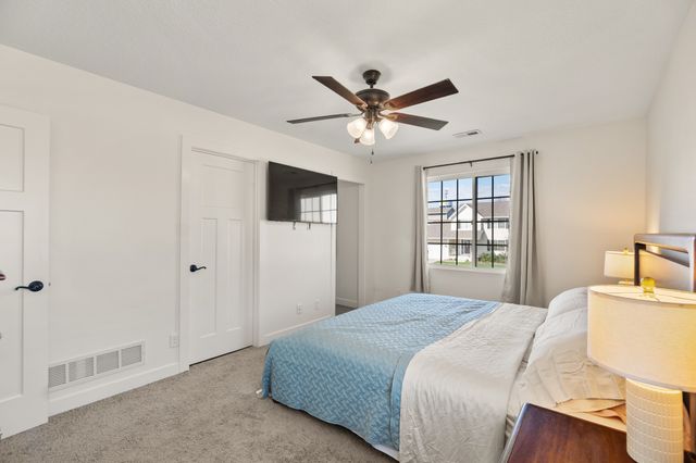 475 Fawn Circle, Pleasant Hill, IA 50327