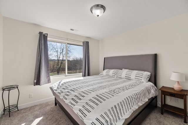 475 Fawn Circle, Pleasant Hill, IA 50327