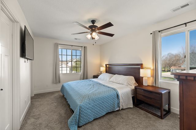 475 Fawn Circle, Pleasant Hill, IA 50327