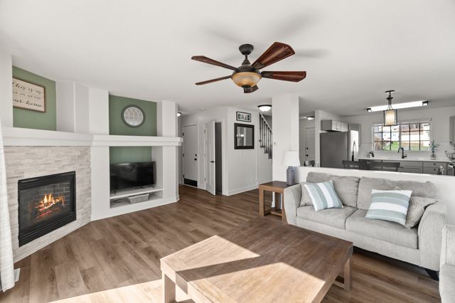 475 Fawn Circle, Pleasant Hill, IA 50327