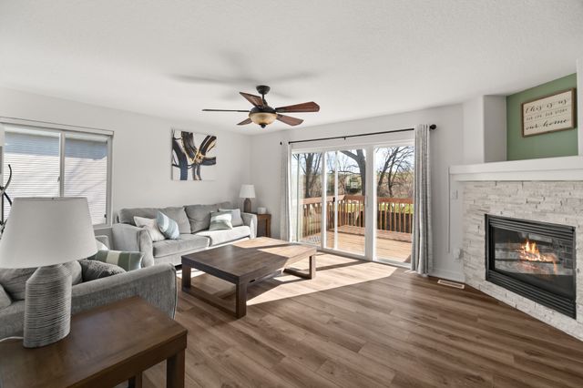 475 Fawn Circle, Pleasant Hill, IA 50327