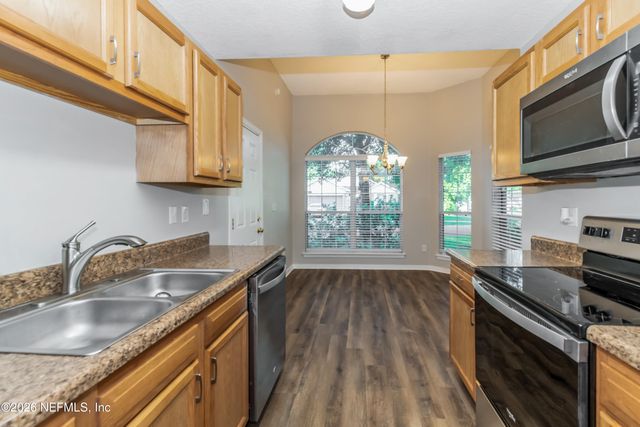 6401 SARAHS VIEW Court, Jacksonville, FL 32244