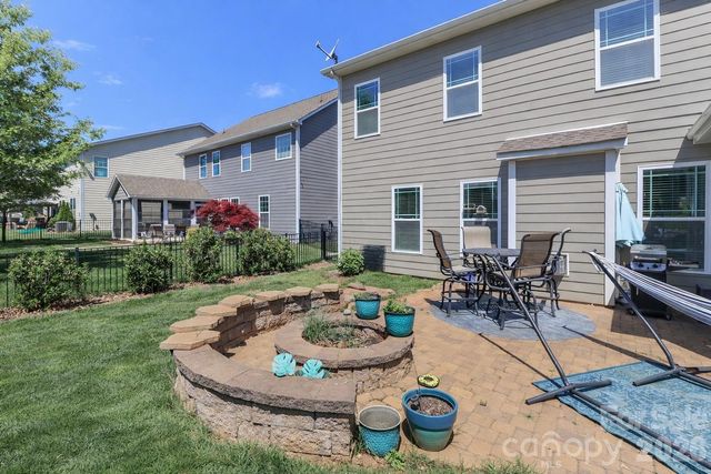 117 Tomahawk Drive, Mooresville, NC 28117