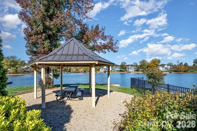 117 Tomahawk Drive, Mooresville, NC 28117