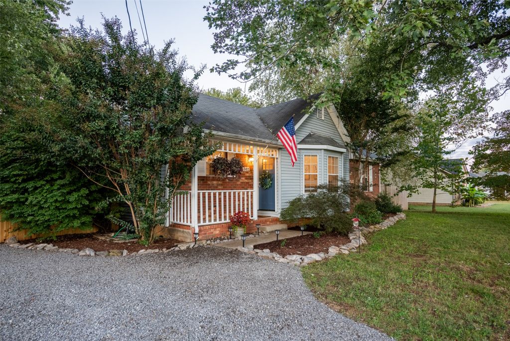 5302 Grassland Dr, Murfreesboro, TN 37129