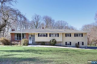 219 Haven Road, Franklin Lakes, NJ 07417