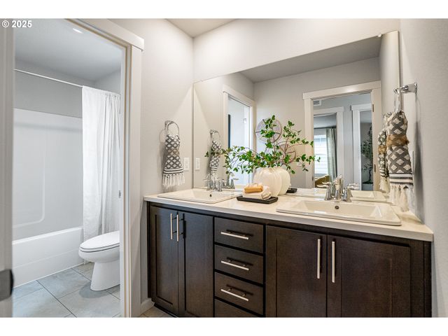 931 Legacy Street, Eugene, OR 97402