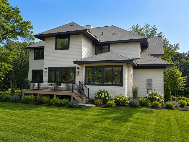 5252 Lochloy Drive, Edina, MN 55436