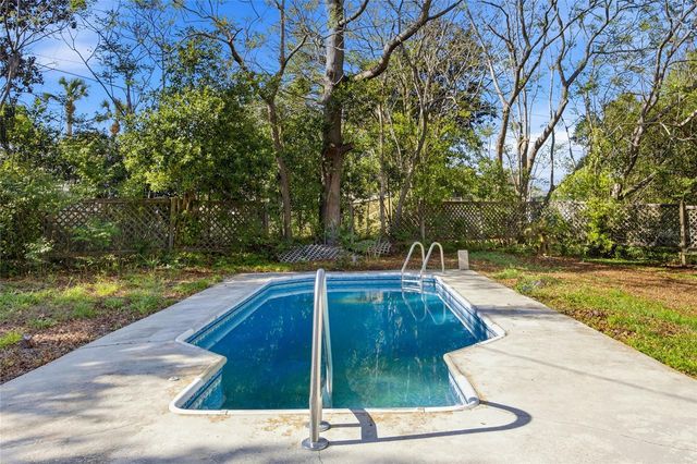 22 S OSCEOLA STREET, Beverly Hills, FL 34465