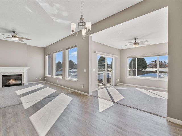 4732 Pheasant Creek Avenue, Davenport, IA 52807