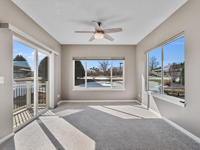 4732 Pheasant Creek Avenue, Davenport, IA 52807