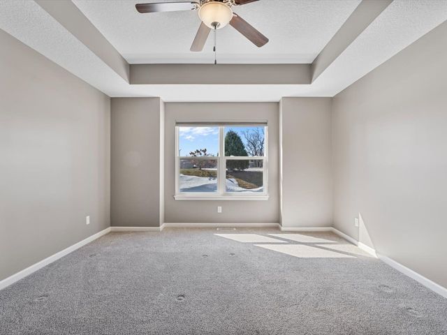 4732 Pheasant Creek Avenue, Davenport, IA 52807