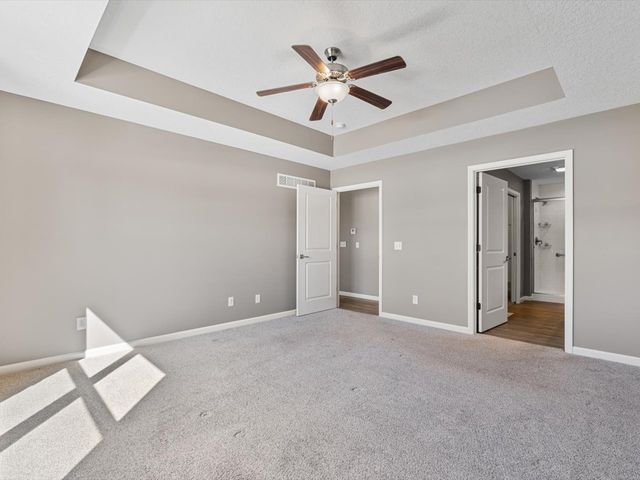 4732 Pheasant Creek Avenue, Davenport, IA 52807