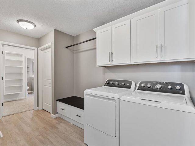 4732 Pheasant Creek Avenue, Davenport, IA 52807