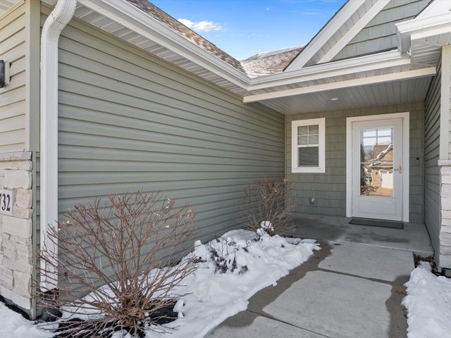 4732 Pheasant Creek Avenue, Davenport, IA 52807