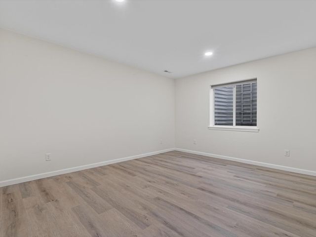 4732 Pheasant Creek Avenue, Davenport, IA 52807