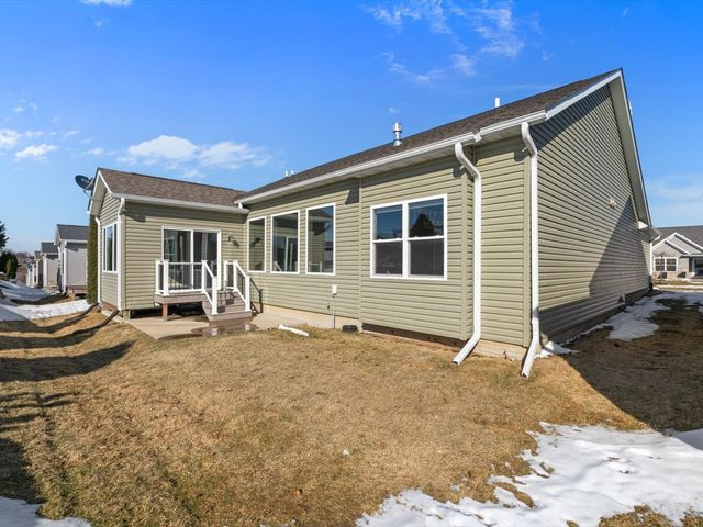 4732 Pheasant Creek Avenue, Davenport, IA 52807