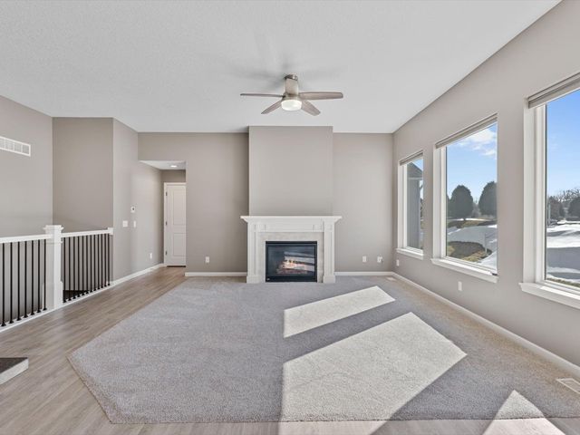 4732 Pheasant Creek Avenue, Davenport, IA 52807