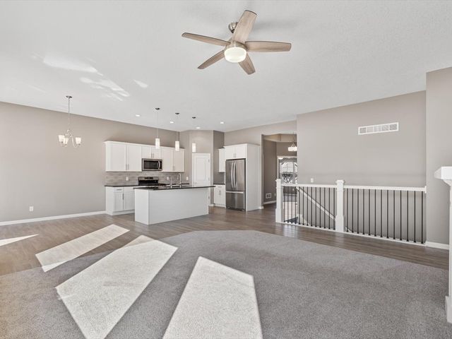 4732 Pheasant Creek Avenue, Davenport, IA 52807