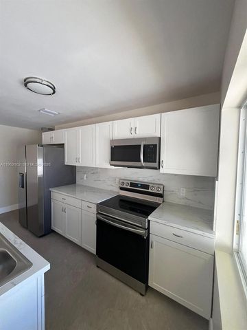 2138 NW 26th St B, Miami, FL 33142