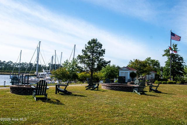 87 Broadview Point, Oriental, NC 28571