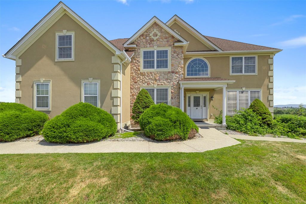 14 Burma Road, Marlboro, NY 12542