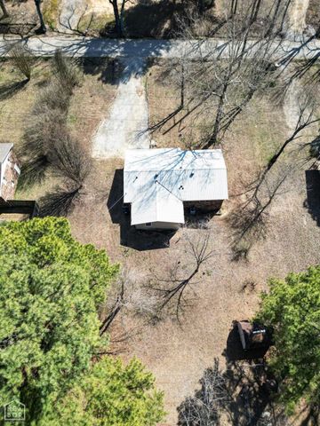 2187 Seagraves Road, Pocahontas, AR 72455