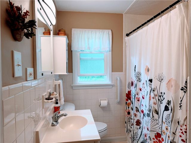 34 Adela Cir, Chili, NY 14624