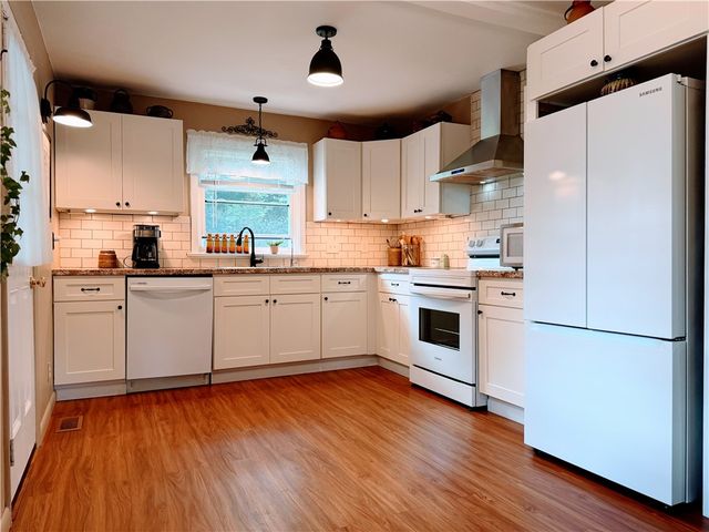 34 Adela Cir, Chili, NY 14624